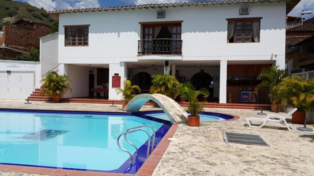 Hotel Tamarindo Resort Sopetran Exterior foto